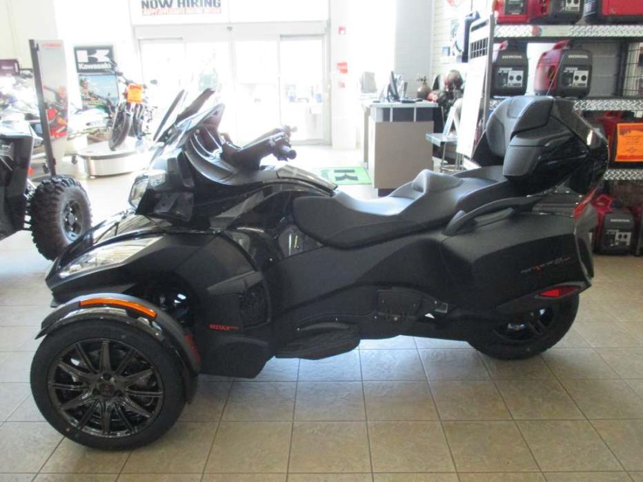 2017 Can-Am Spyder RT Limited 6-speed semi-automatic