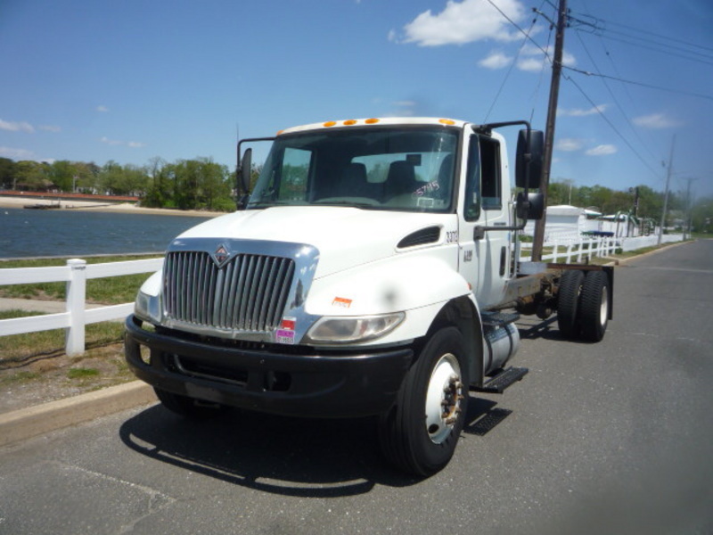 2006 International 4300  Cab Chassis