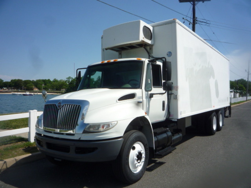 2009 International 4400  Refrigerated Truck