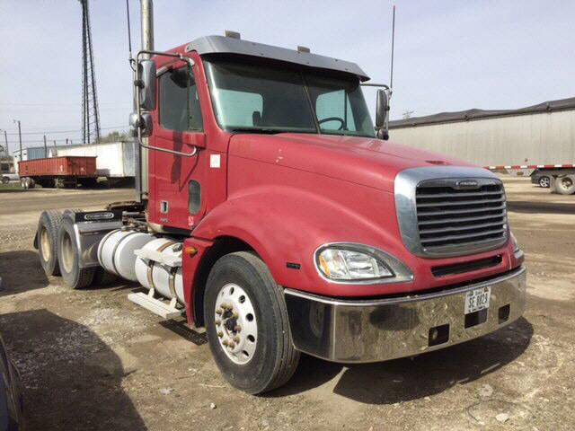 2005 Freightliner Cl120  Conventional - Day Cab