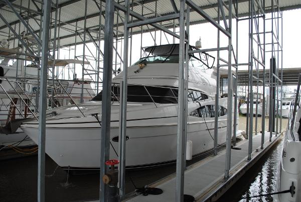 2001 Carver 466 Motor Yacht