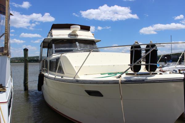1978 Pacemaker 40 Motor Yacht