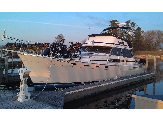 1985 Bayliner 3870 Explorer