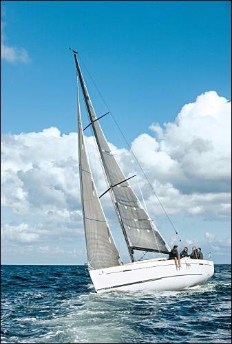 2016 Beneteau First 35