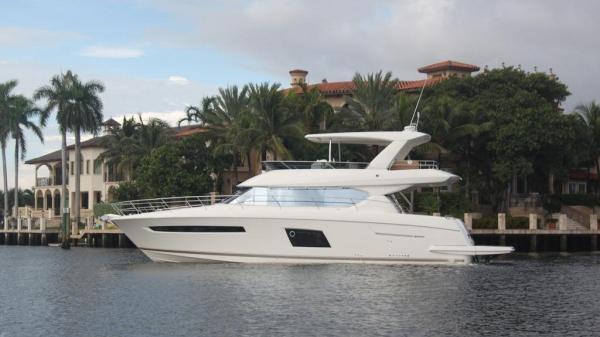 2016 Prestige Yachts 620