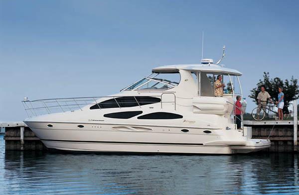 2003 Cruisers Yachts 405 Express Motoryacht