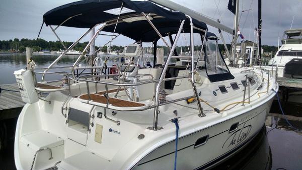 2009 Hunter 38