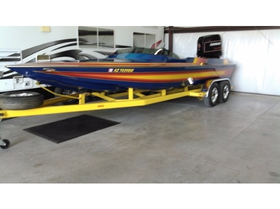 1992 Eliminator Boats Stoker 22 Sst