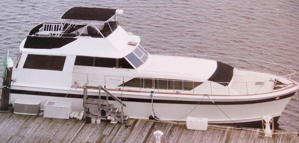 1972 Chris-Craft 55 Commander Flushdeck Motoryacht