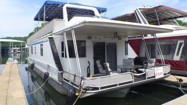 2000 Horizon 16x63 Houseboat