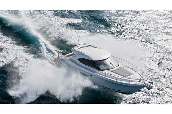2016 Riviera 4400 Sport Yacht with IPS