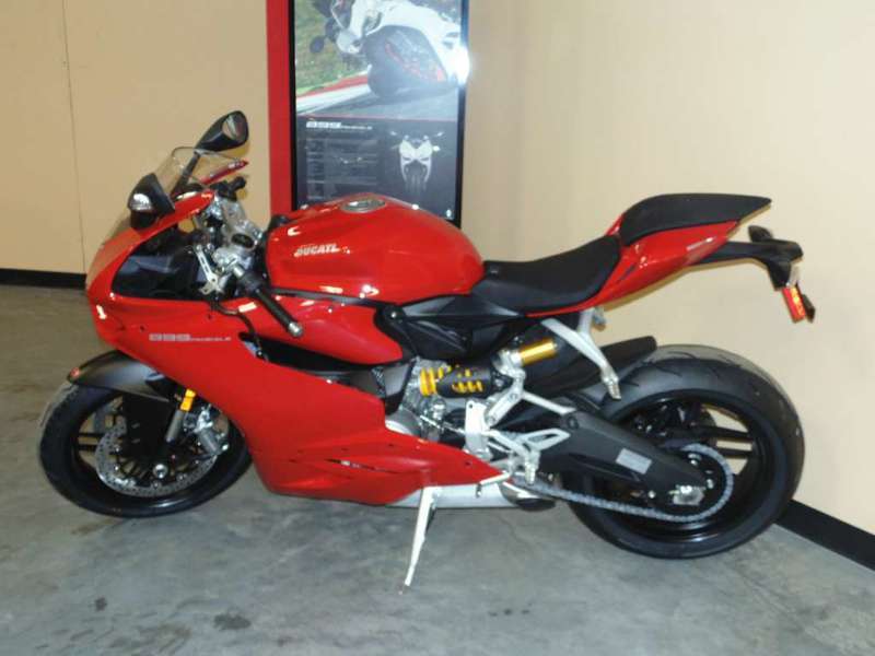 2014 Ducati Superbike 899 Panigale Red