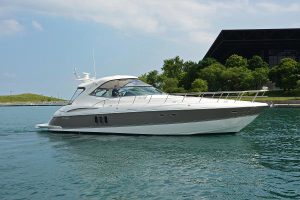 2007 Cruisers Yachts 520 Express