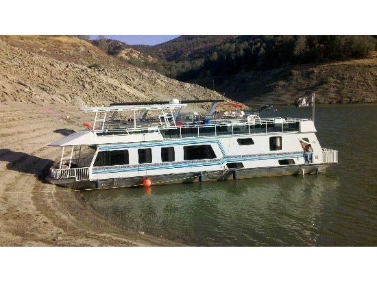 2001 Fun Country Marine Ind Inc 70 x 16 foot widebody