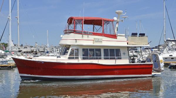 2004 Mainship 400 Trawler