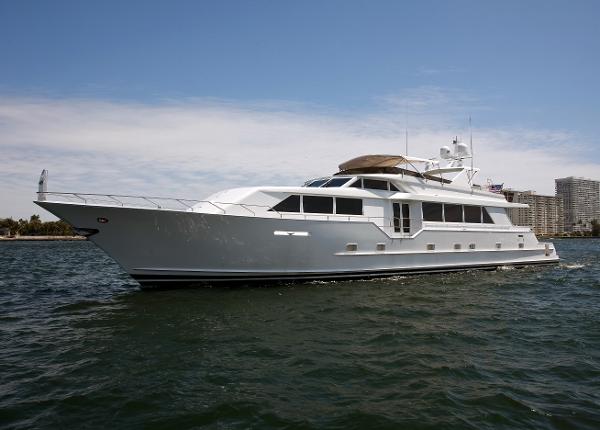 1998 Broward Motor Yacht