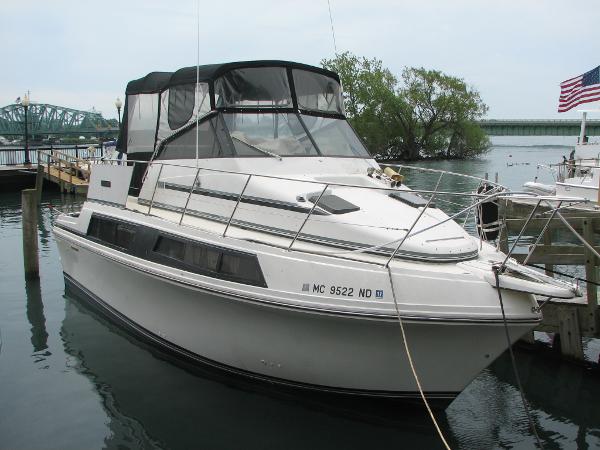 1986 Carver 32 Mariner