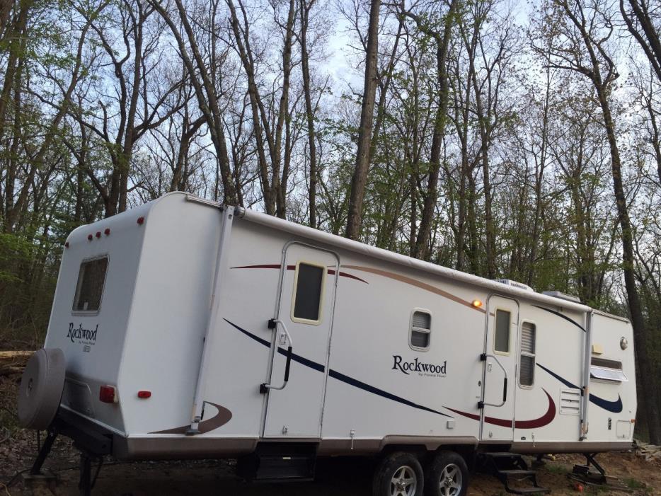 2004 Forest River ROCKWOOD 8315SS