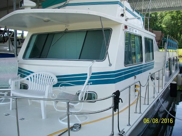 1995 Harbor-Master 46 Wide Body House Boat