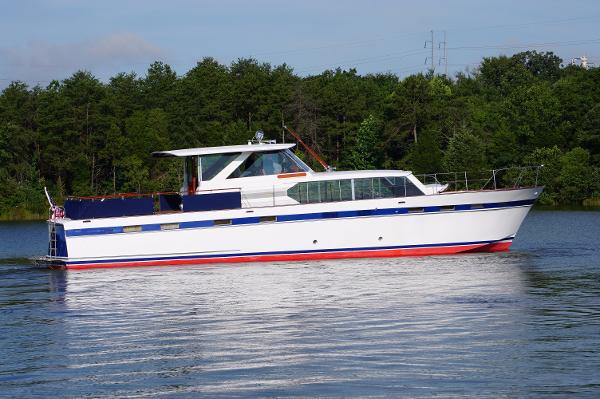 1965 Chris-Craft Roamer Express Motor Yacht