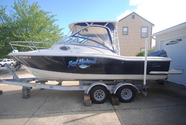 2004 Scout Boats 242 Abaco