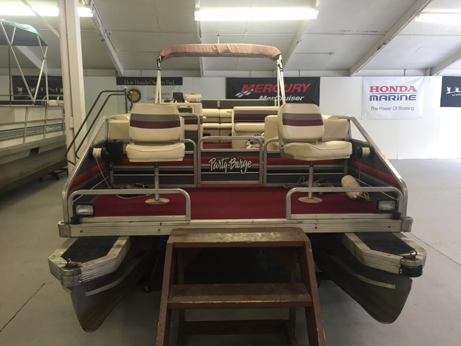 1989 Sun Tracker Party Barge 24 DL