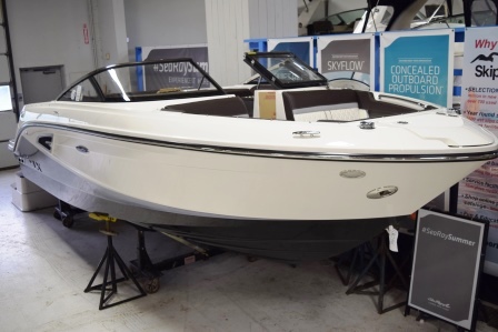 2016 Sea Ray 230 SLX