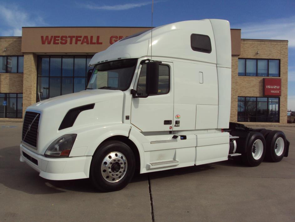 2012 Volvo Vnl670  Conventional - Day Cab
