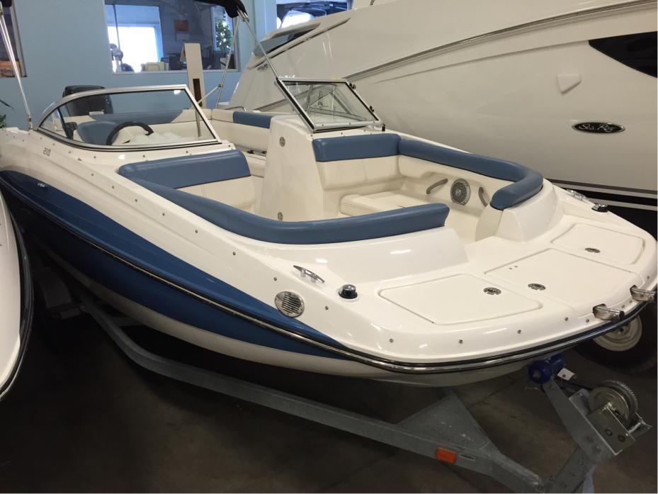 2014 Bayliner 210 Deck Boat