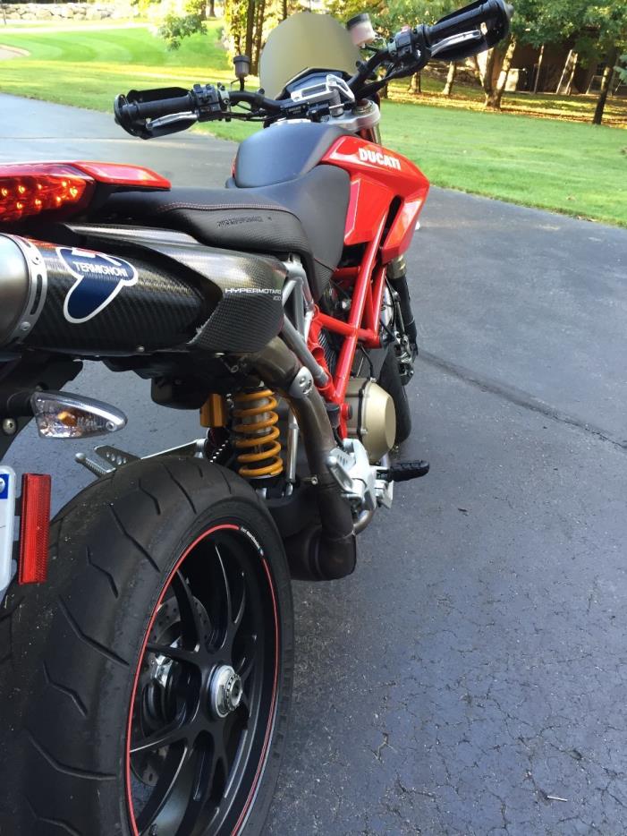 2011 Ducati MONSTER