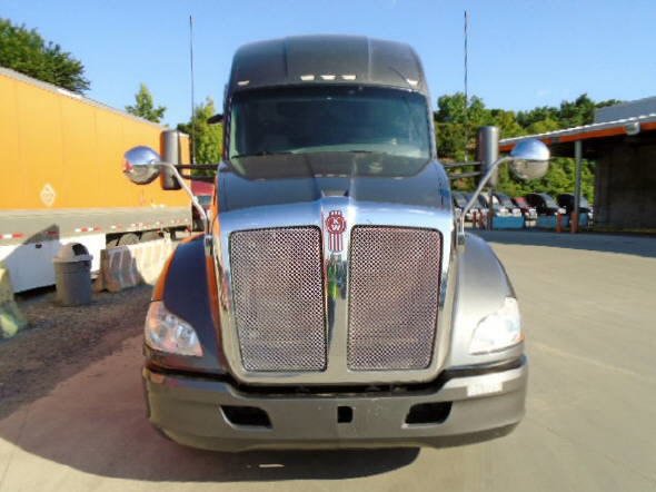 2014 Kenworth T680  Conventional - Day Cab