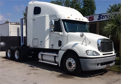 2006 Freightliner Columbia Cl12064st  Conventional - Sleeper Truck