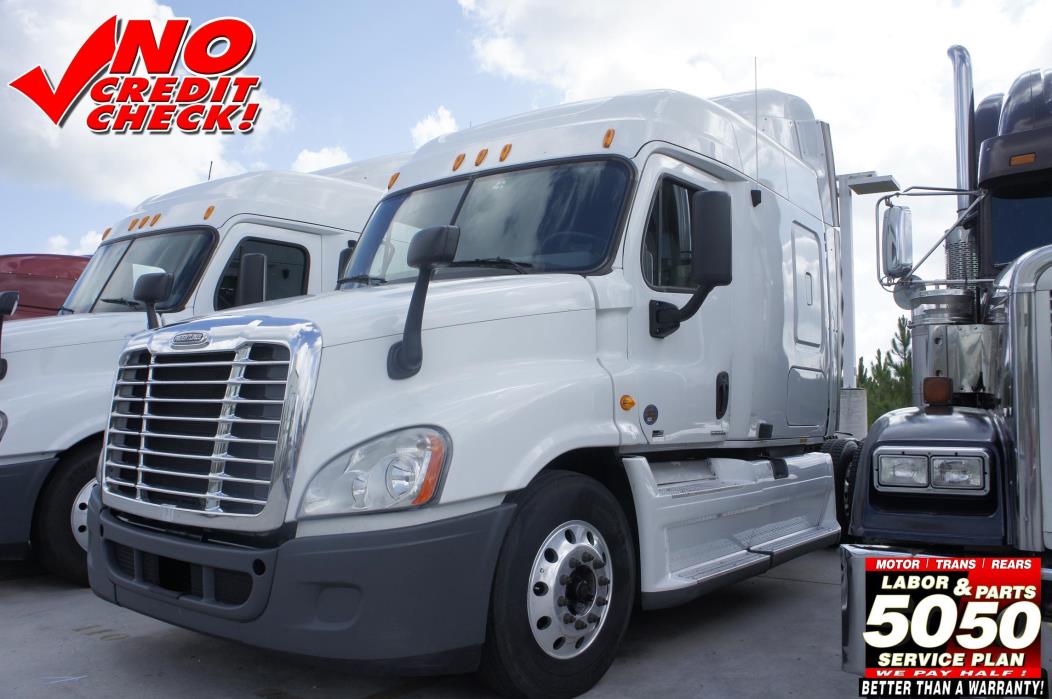 2011 Freightliner Cascadia  Conventional - Sleeper Truck