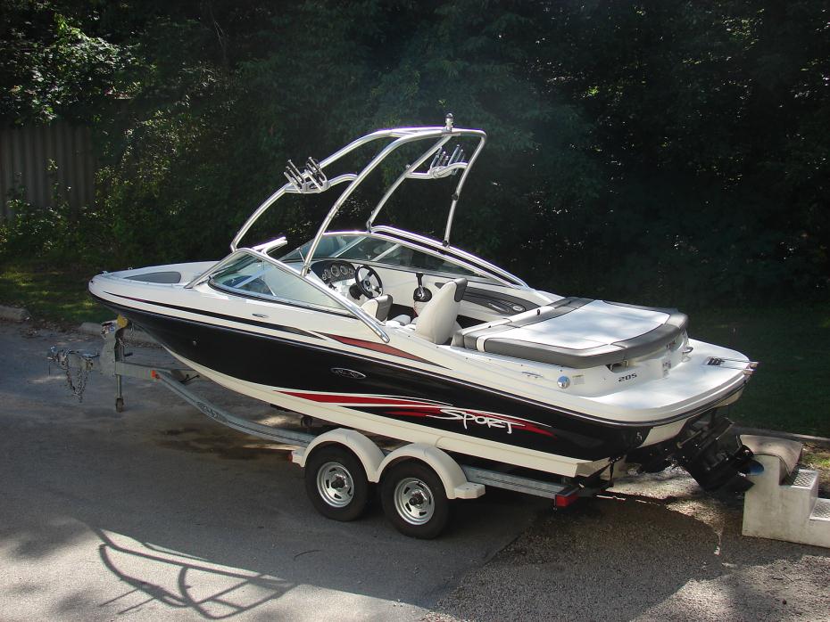 2011 Sea Ray 205 Sport