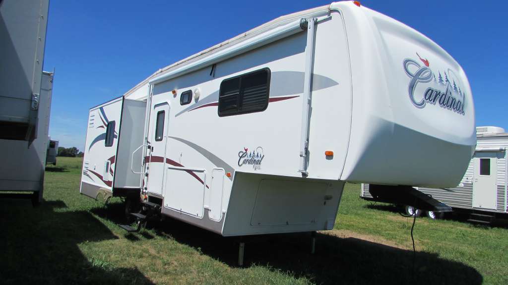 2005 Forest River Cardinal 29TS