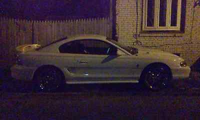 Ford : Mustang GT Its white, six cylinder, stander, Great condition, Just finish painting