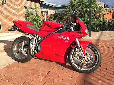 Ducati : Superbike 2002 ducati 748 superbike
