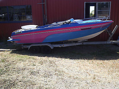 HAMMOND CUSTOM  MINI-DAY CRUISER BOAT $14,000 in motor alone