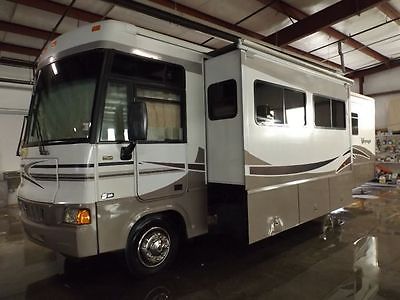 2005 WINNEBAGO VOYAGE 33V class a motorhome 2 slides Chevy financing available