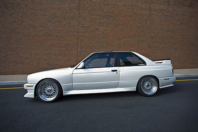 BMW : M3 E30 M3 Clean E30 M3 with a S54 and 6 Speed Manual..