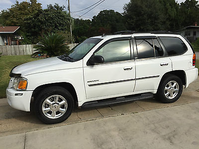 GMC : Envoy SLT Sport Utility 4-Door White SUV - great condition- a must see