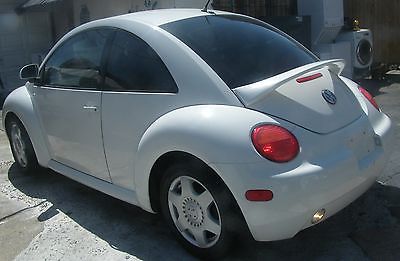 Volkswagen : Beetle - Classic Manual Coupe 2.0L Front Wheel Drive Tires - Front Performance Wheel Covers