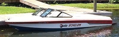 MALIBU ECHELON COMPETITION SKI BOAT 20' 1993 MERCRUISER 350 MAGNUM TOURNAMENT V8