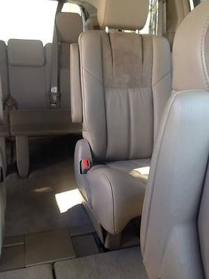 Chrysler : Town & Country Limited Edition Excellent Condition, low miles, gently used, leather interior