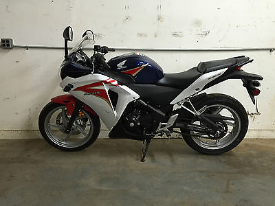 Honda : CBR 2012 honda cbr 250 r salvage title only 1 120 miles save money buy for less