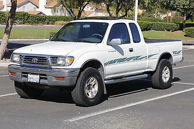 Toyota : Tacoma SR5 Extended Cab 1996 sr 5 extended cab 4 x 4 3.4 l v 6 5 speed manual white with stripes