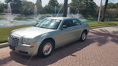 Chrysler : 300 Series 300 BEAUTIFUL 300 Excellent Condition LOW MILES 90k SHINY Well Maintained