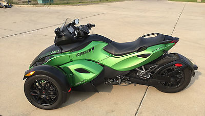 Can-Am : Spyder RS-S 2012 can am spyder rs s sm 5 only 3300 miles clean with hindle exhaust