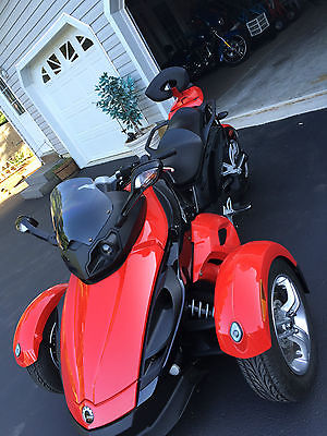Can-Am : Spider  2009 canam spider red