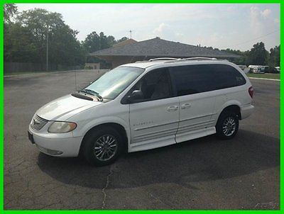 Chrysler : Town & Country Limited 2002 limited used 3.8 l v 6 12 v automatic fwd minivan van